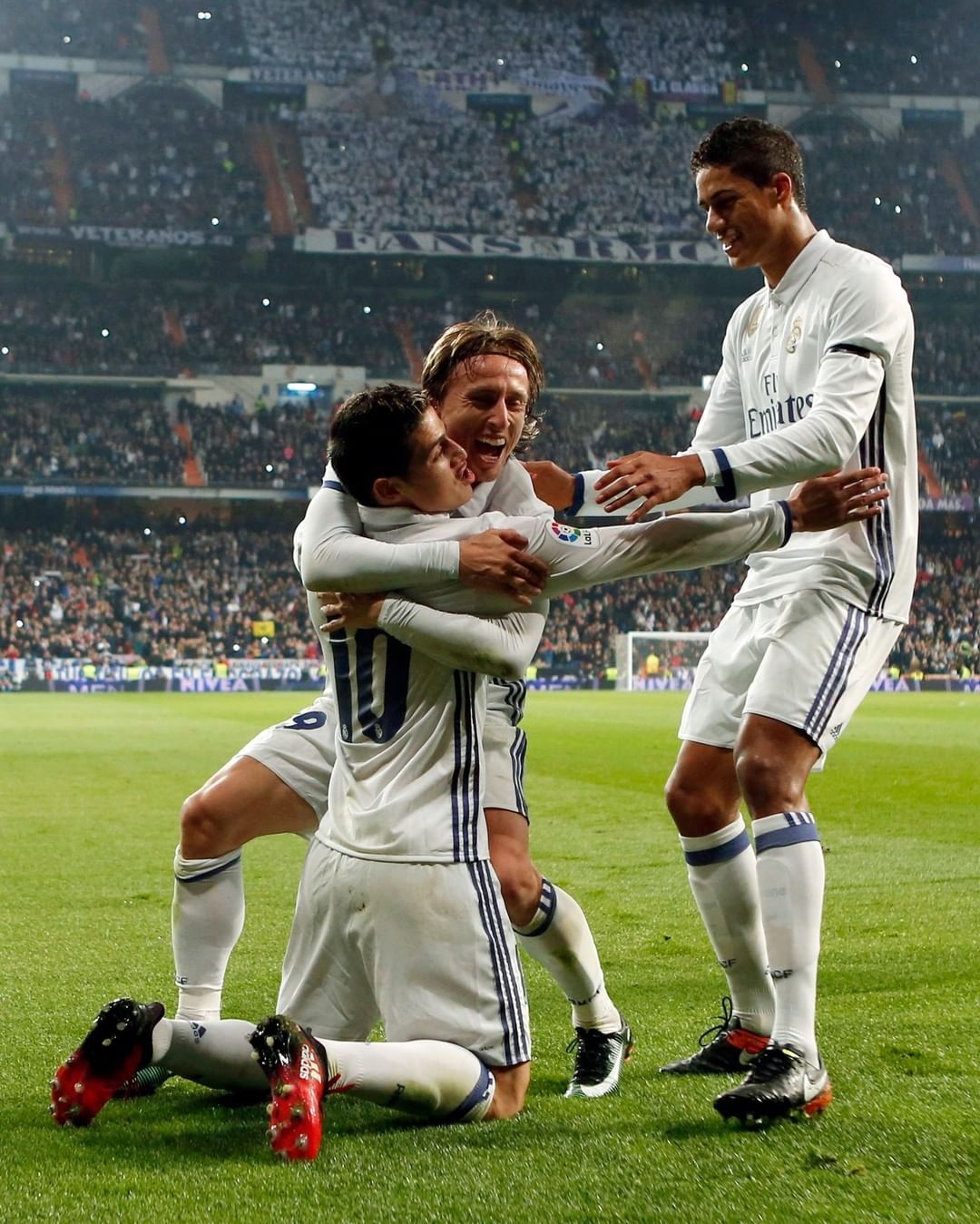 东莞泓华光电科技logo设计案例