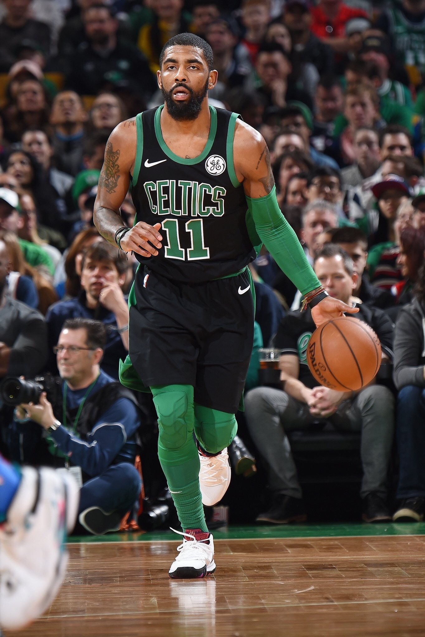 东莞昌鑫集团公司标志设计